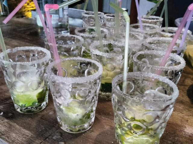 Mesa y Bar